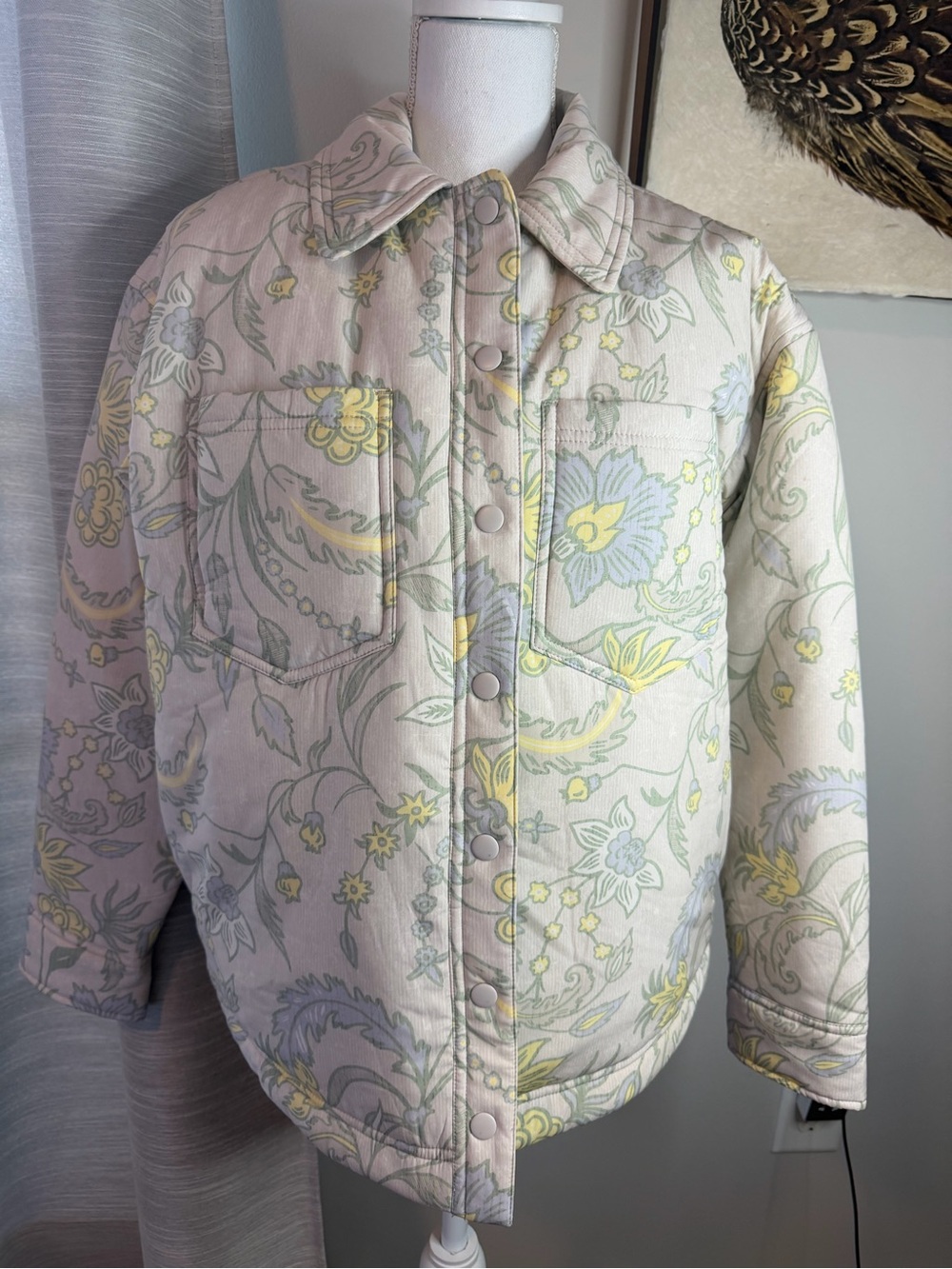 NWT Travis Mathew Cream Floral Quilted Puffer Jacket size Small